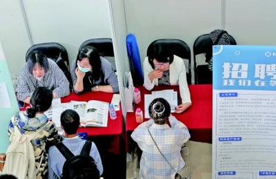 教育部多措并举促就业，上海网络平台搭桥为高校毕业生创业就业赋能